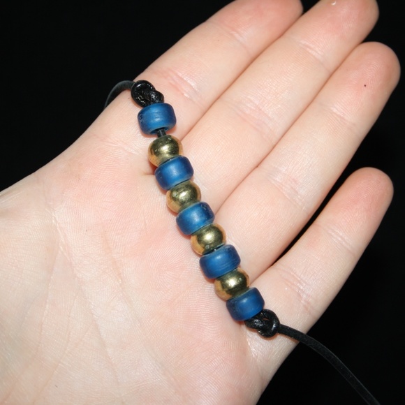 💙✨🖤 Cobalt Blue & Gold Glass Bead Necklace · Leather Cord · NWOT - Picture 5 of 5